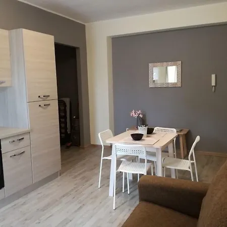 شقة Bouganville كالاتابيانو