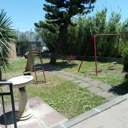 شقة Bouganville كالاتابيانو