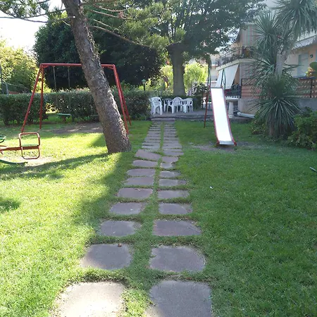 Bouganville كالاتابيانو