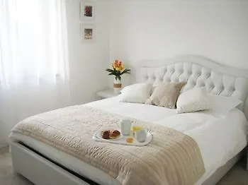 Bouganville كالاتابيانو